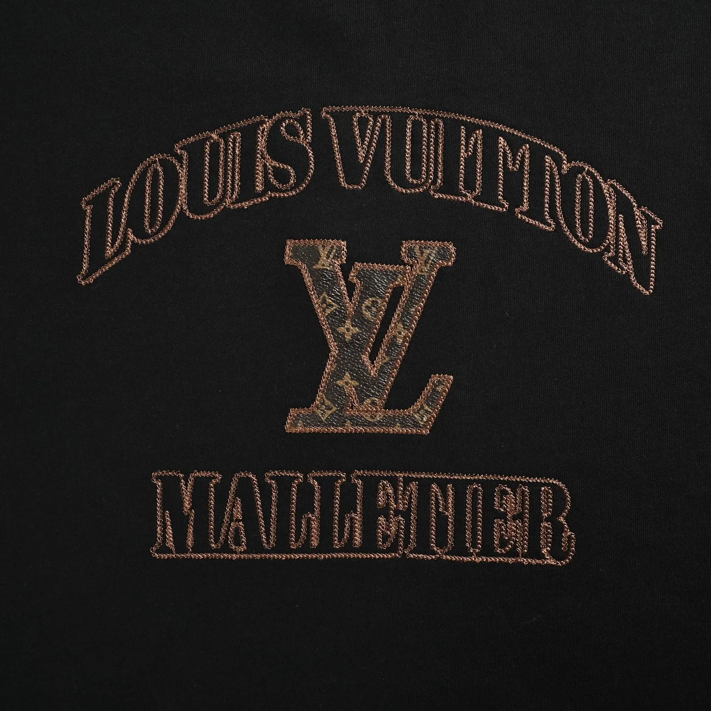 Louis Vuitton/Louis Vuitton leather label letter embroidered crew neck sweatshirt